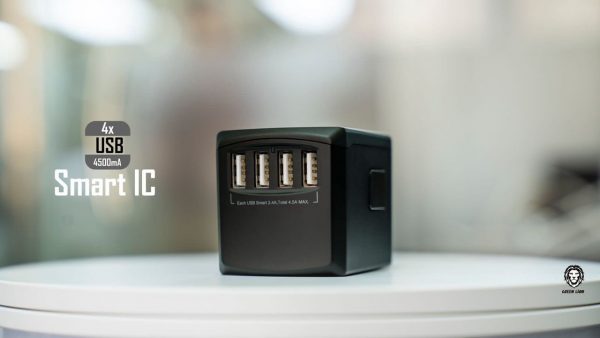 universal travel adapter